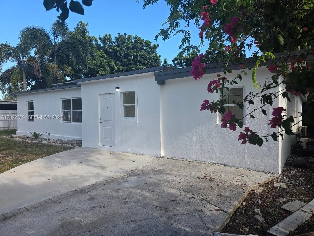 15340 Garfield Dr, Homestead FL 33033 photo 5