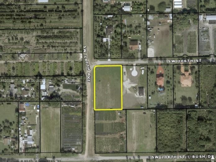 19690 SW 206th St, Miami FL 33187 photo 2