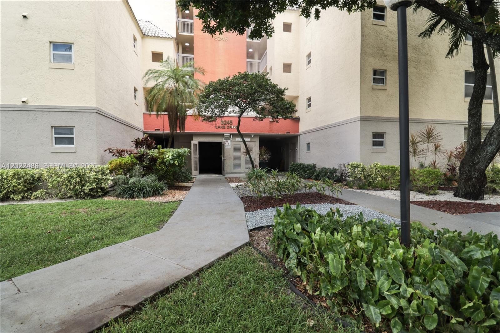 8245 Lake Dr # 308, Doral FL 33166 photo 2