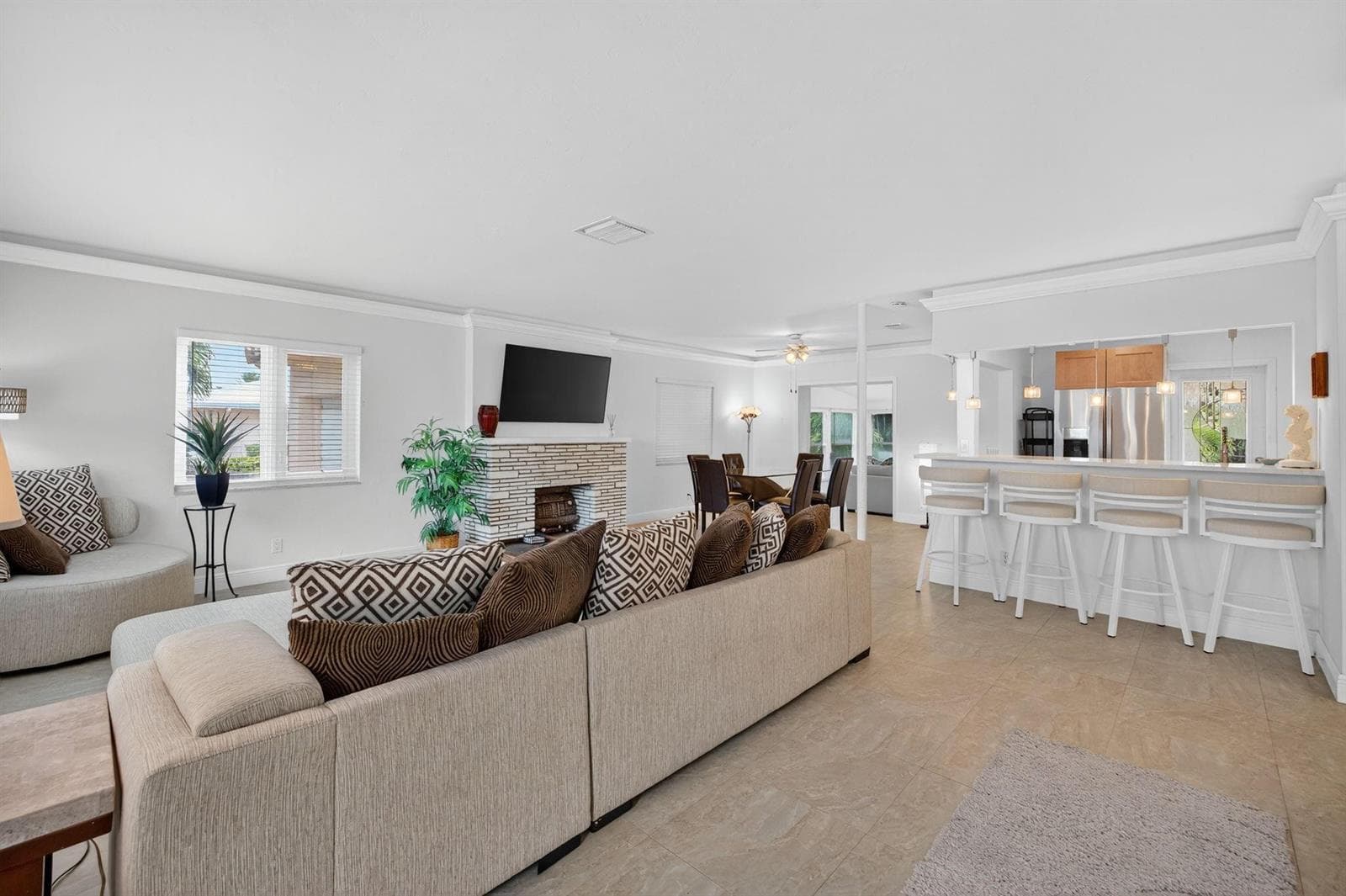 283 Imperial Lane, Lauderdale By The Sea FL 33308 photo 4