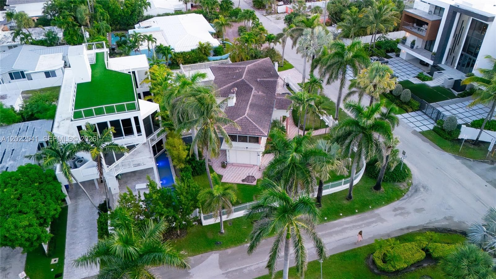 2701 N Atlantic Blvd, Fort Lauderdale FL 33308 photo 3