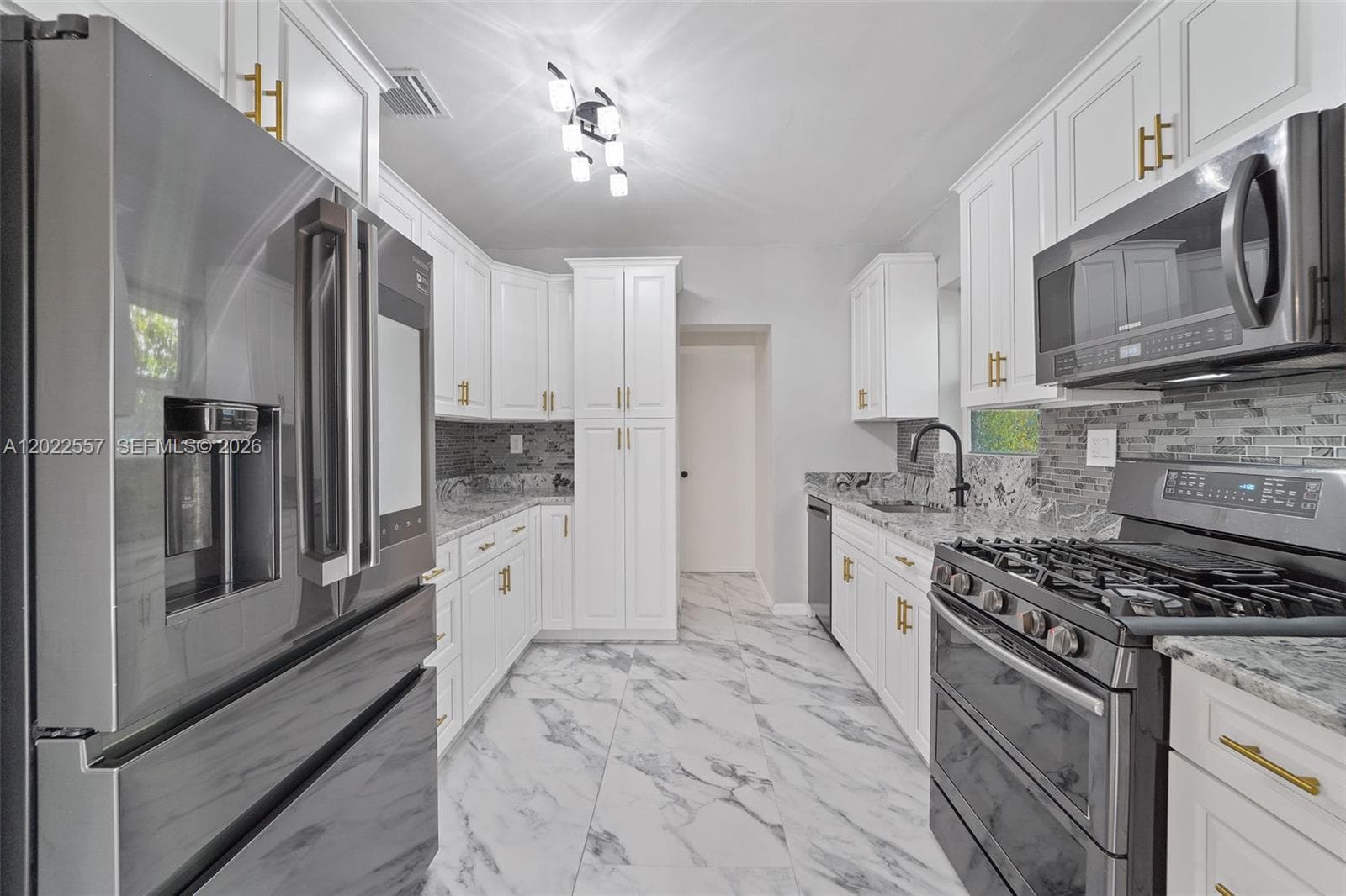 8927 Carlyle Ave, Surfside FL 33154 photo 5