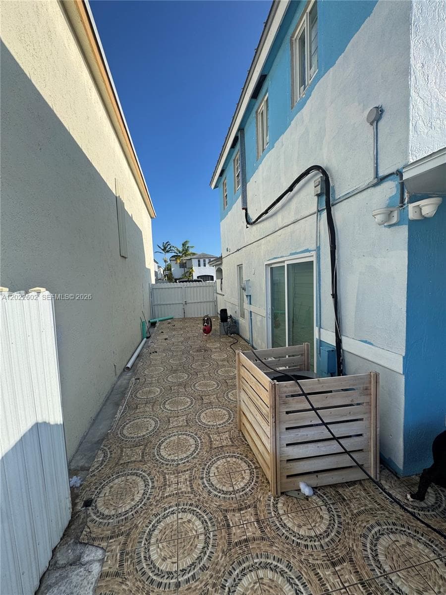 14017 SW 160th Ter, Miami FL 33177 photo 4
