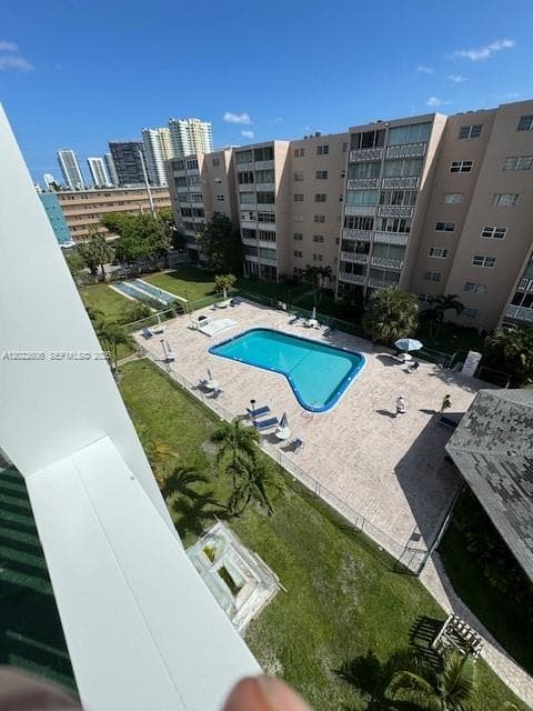 319 NE 14th Ave # 607, Hallandale Beach FL 33009 photo 3