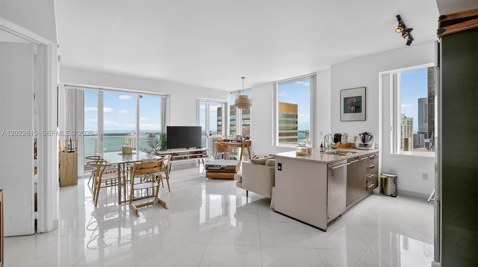 500 Brickell Ave # 4102, Miami FL 33131 photo 2