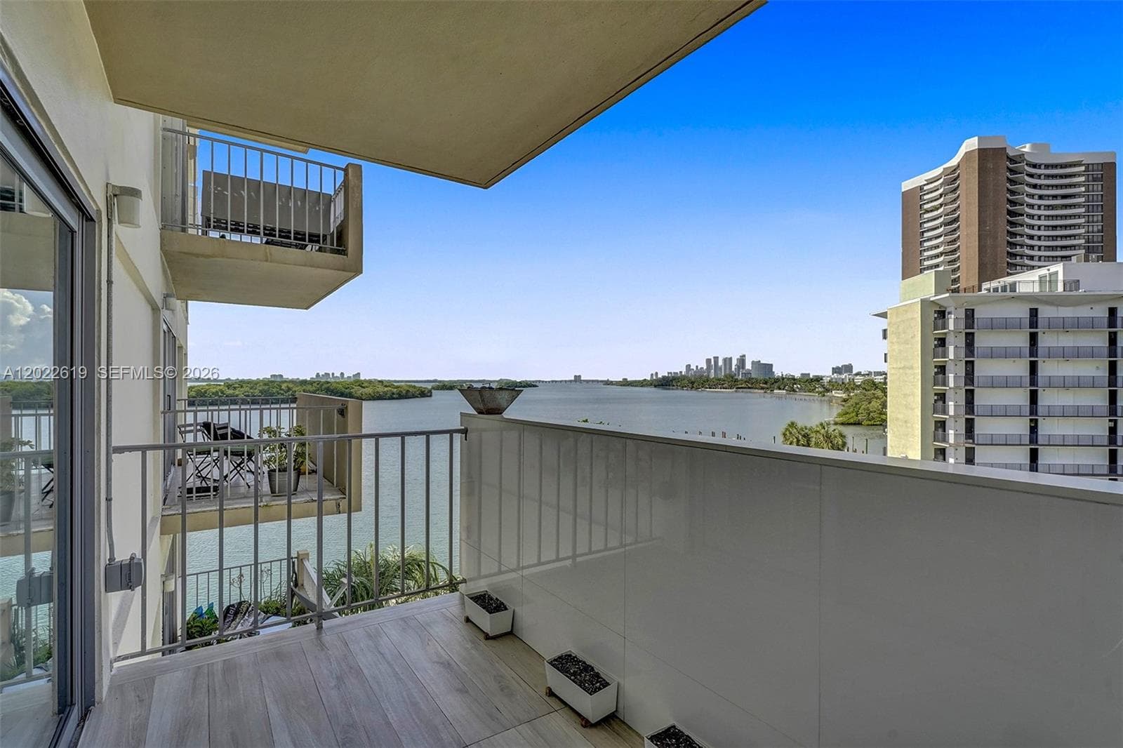 880 NE 69th St # 5G, Miami, FL 33138 photo 4