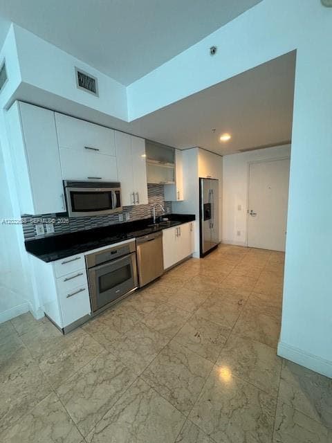 60 SW 13th St # 2210, Miami FL 33130 photo 2