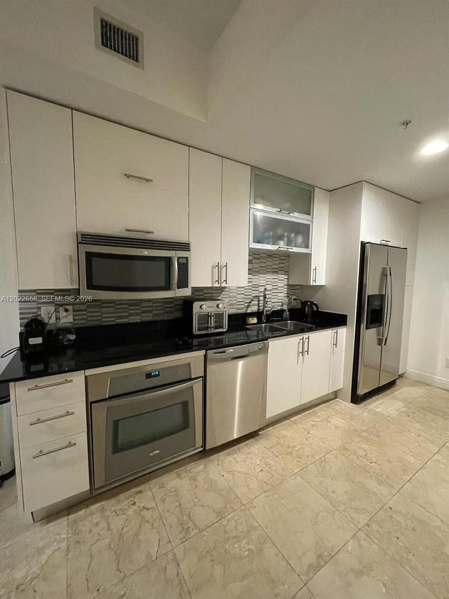 60 SW 13th St # 2210, Miami FL 33130 photo 3