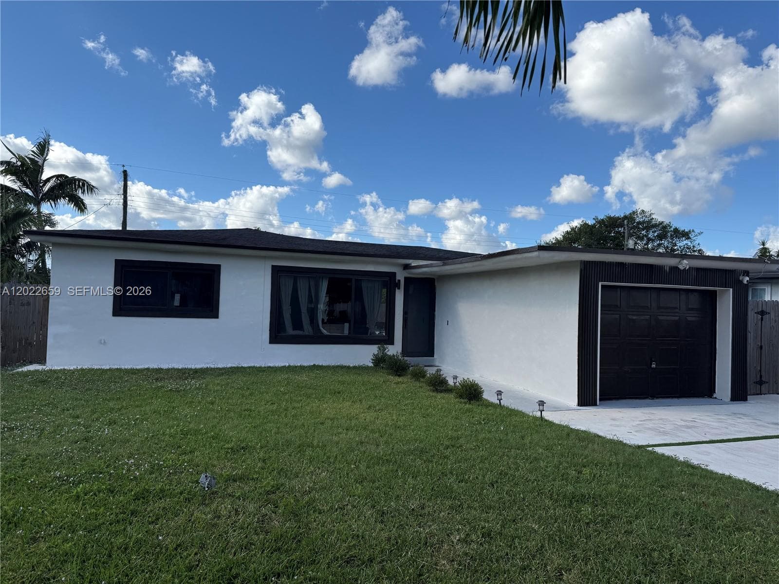 1825 SW 43rd Ave, Fort Lauderdale FL 33317 photo 2