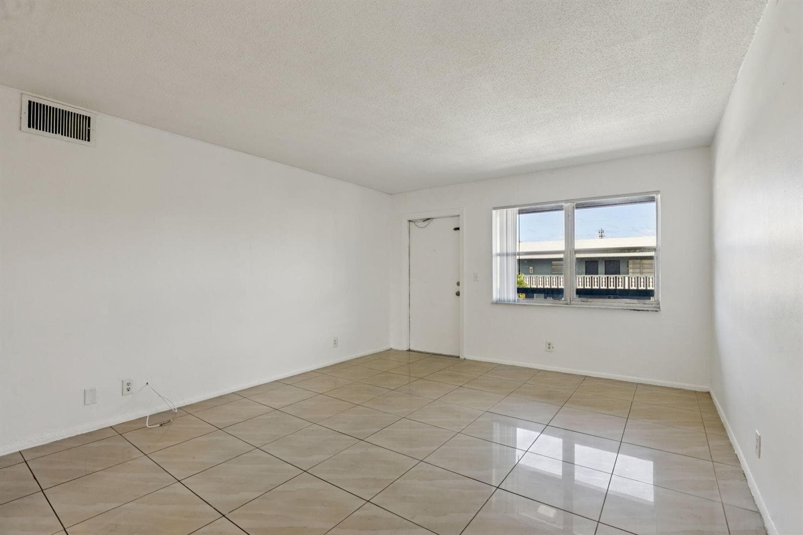 210 NE 38th Street, Oakland Park FL 33334 photo 2