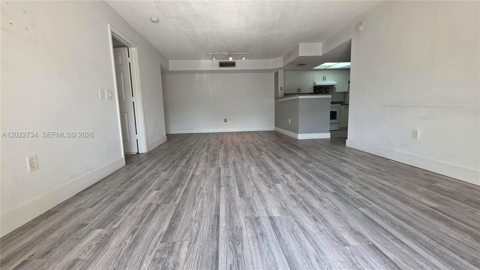 5011 Wiles Rd # 203, Coconut Creek FL 33073 photo 2