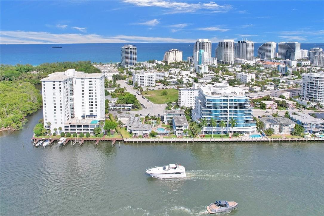 720 Orton Avenue # 404, Fort Lauderdale FL 33304 photo 2