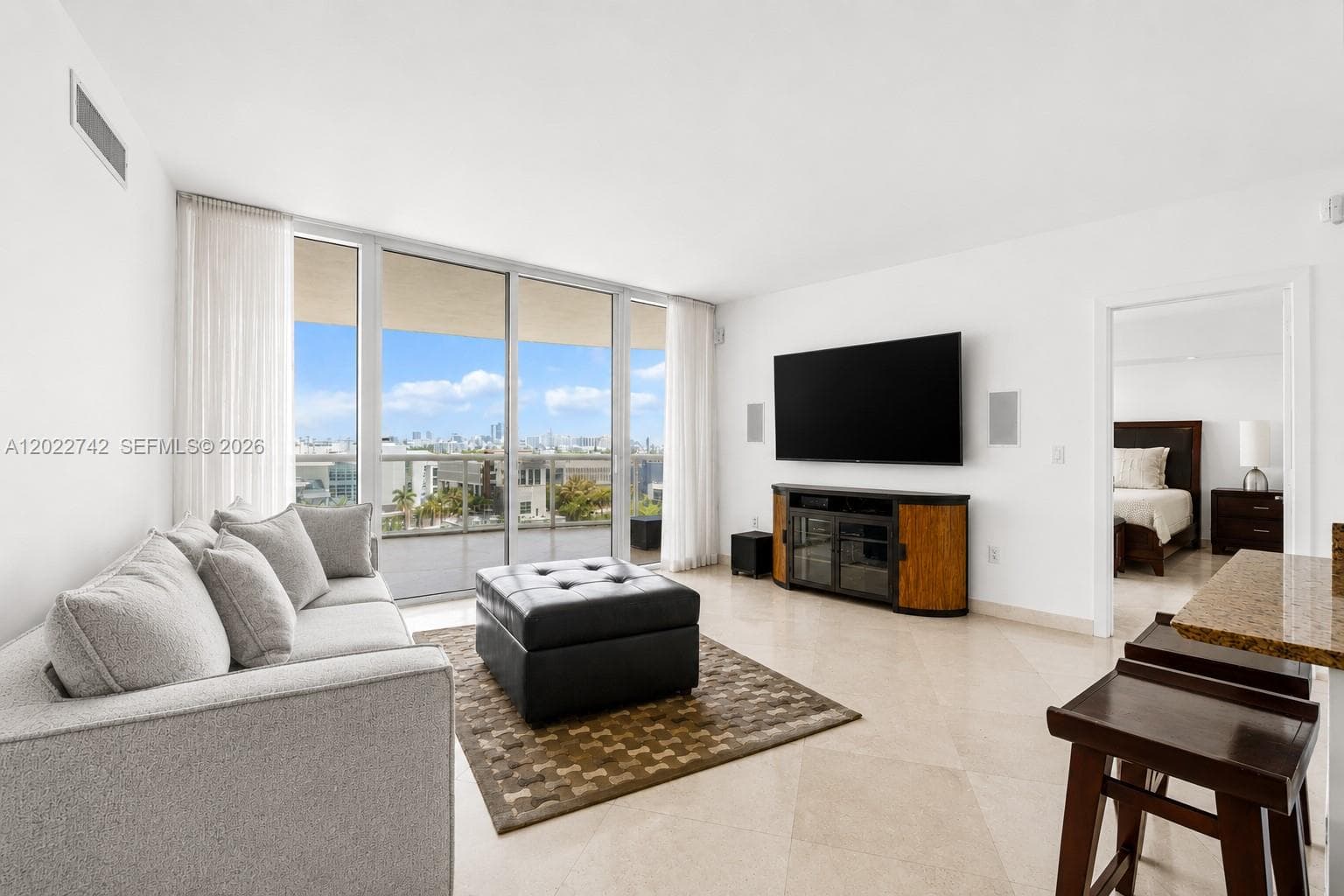 400 Alton Rd # 907, Miami Beach, FL 33139 photo 3