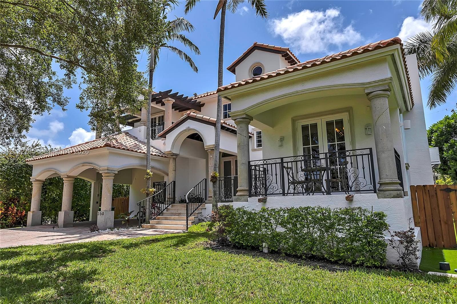 350 Redwood Ln, Key Biscayne FL 33149 photo 3