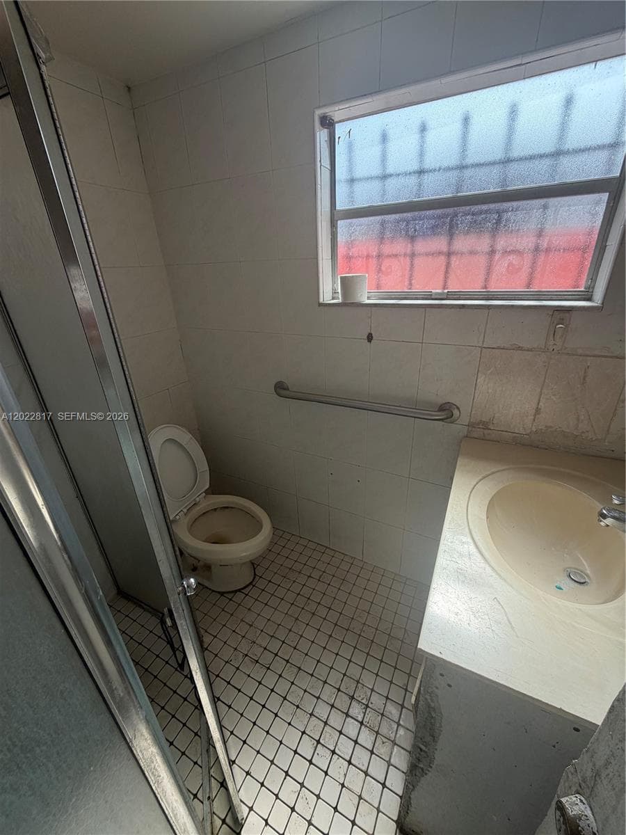 5740 Taylor St, Hollywood FL 33021 photo 5
