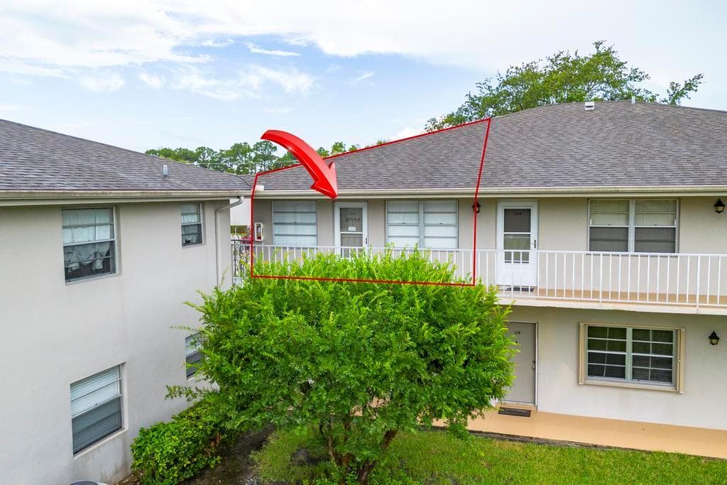 3 Lake Vista Trail # 203, Port St. Lucie FL 34952 photo 2