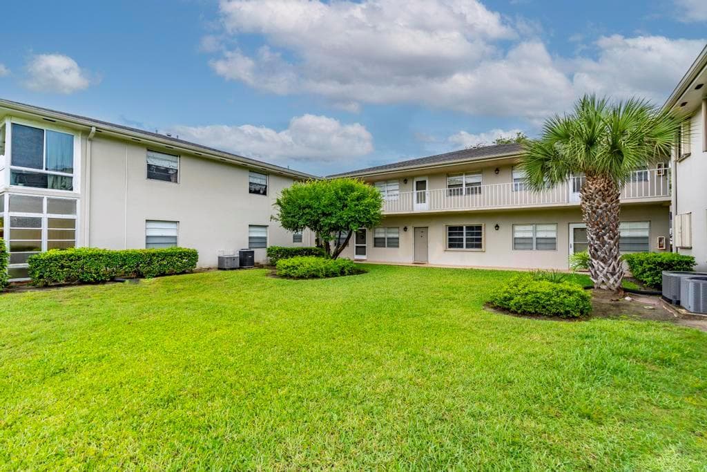 3 Lake Vista Trail # 203, Port St. Lucie FL 34952 photo 3