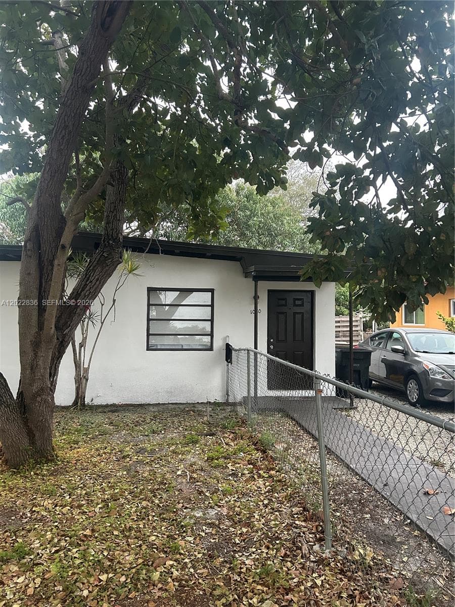 1080 NW 121st St, North Miami FL 33168 photo 2