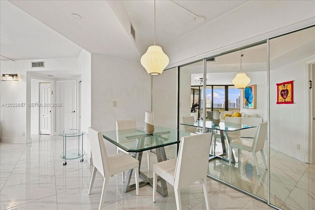 20185 E Country Club Dr # 1104, Aventura FL 33180 photo 3