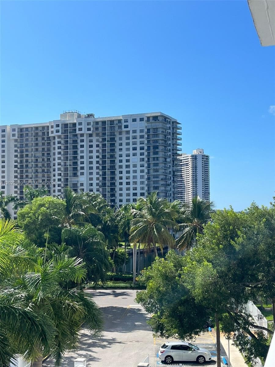 2851 NE 183rd St # 405E, Aventura FL 33160 photo 3