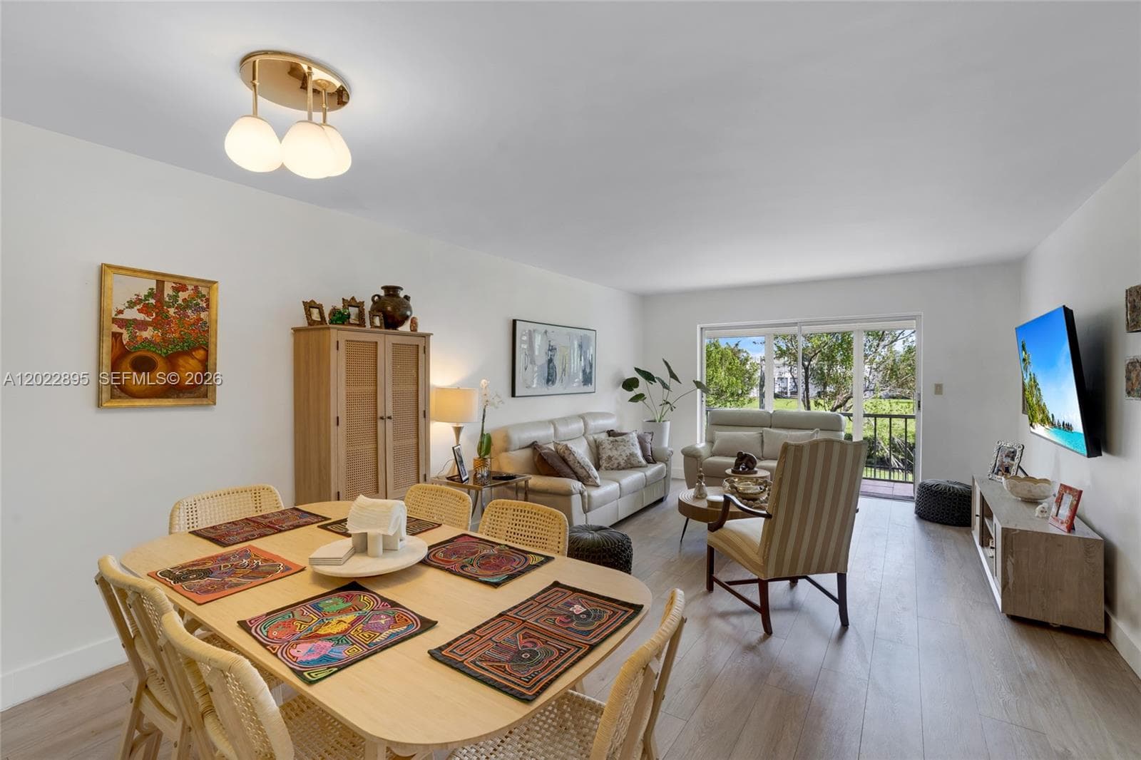 950 Hillcrest Dr # 212, Hollywood FL 33021 photo 2