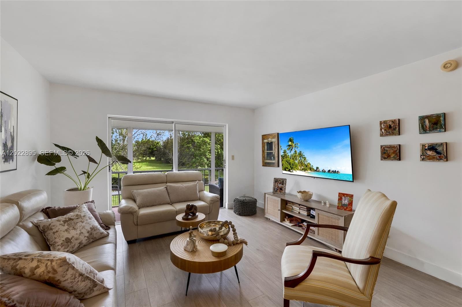 950 Hillcrest Dr # 212, Hollywood FL 33021 photo 5