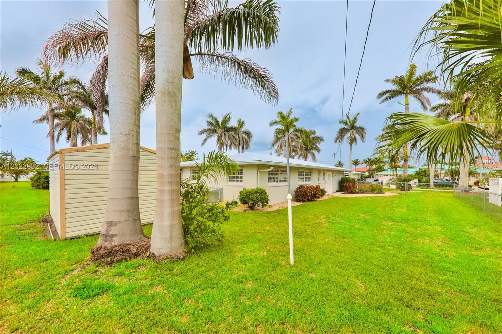 450 bayshore dr, Cape Coral FL 33904 photo 2