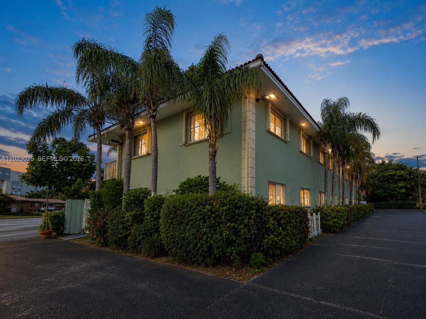 1423 Holly Heights Dr # 4, Fort Lauderdale FL 33304 photo 3