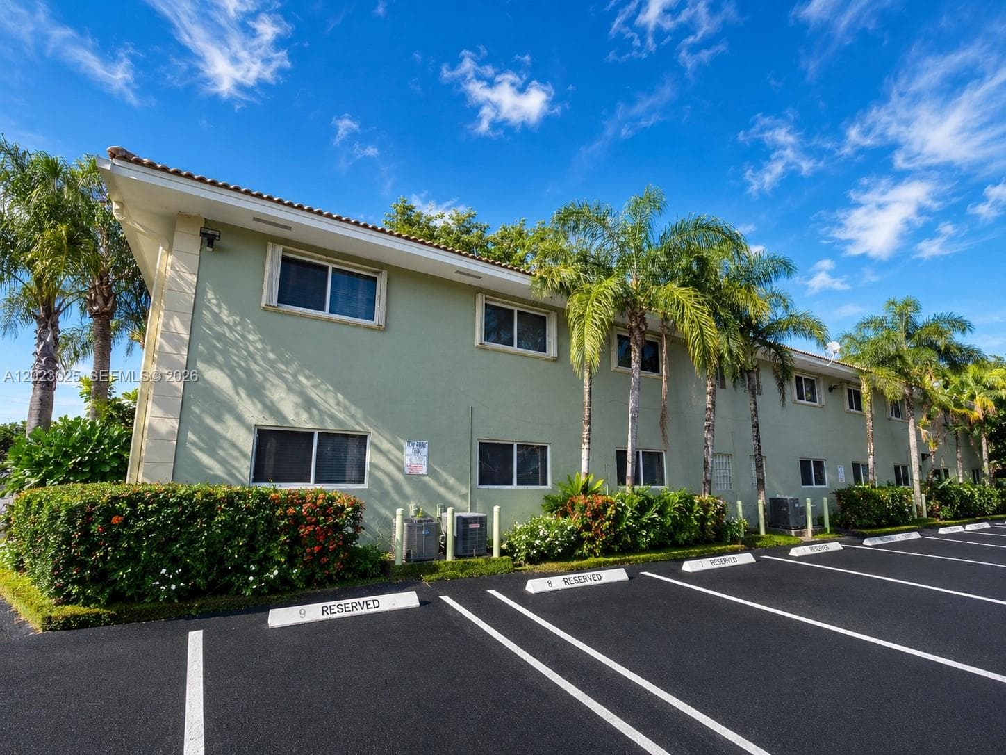 1423 Holly Heights Dr # 4, Fort Lauderdale FL 33304 photo 4