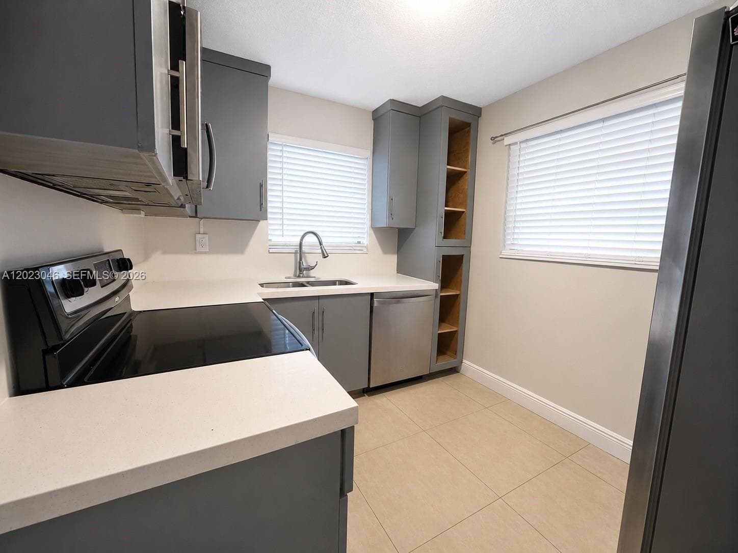 811 NW 6th Ave # 4, Pompano Beach, FL 33060 photo 2