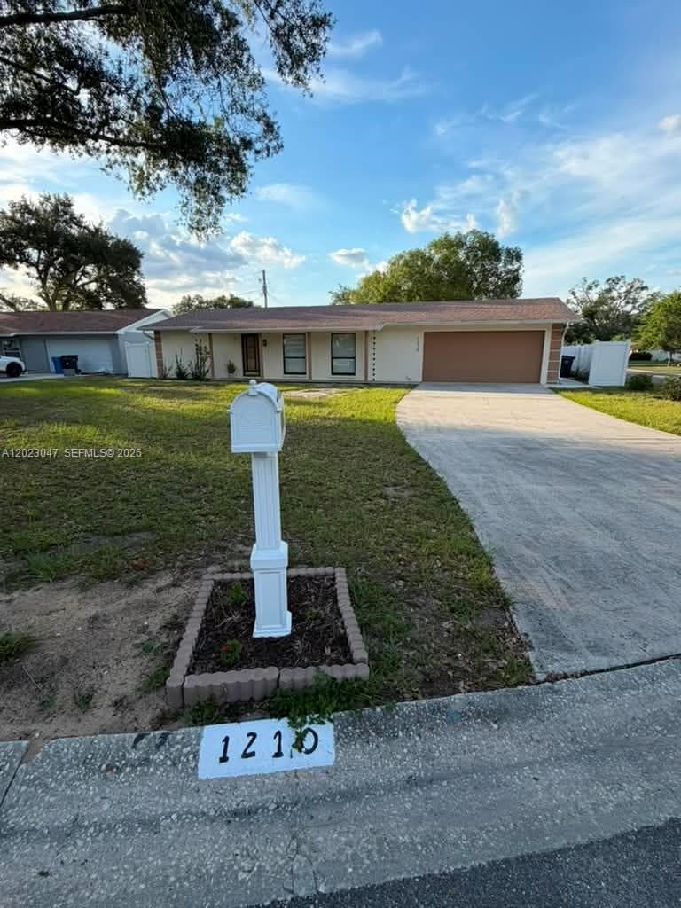 1210 BRANDA VISTA DR, Brandon FL 33510 photo 2