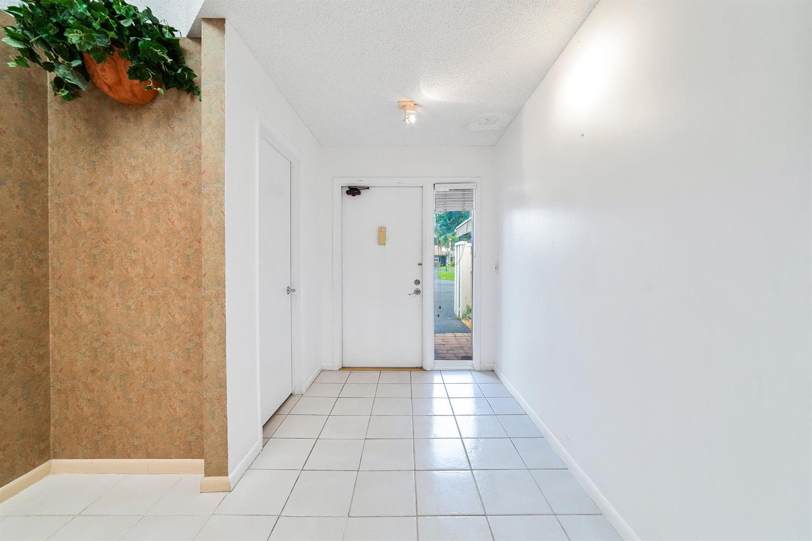 302 Deer Creek Wildwood Lane E, Deerfield Beach FL 33442 photo 4
