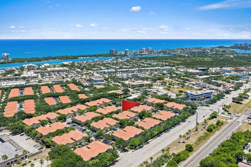 114 Lighthouse Circle Unit C, Tequesta FL 33469 photo 5
