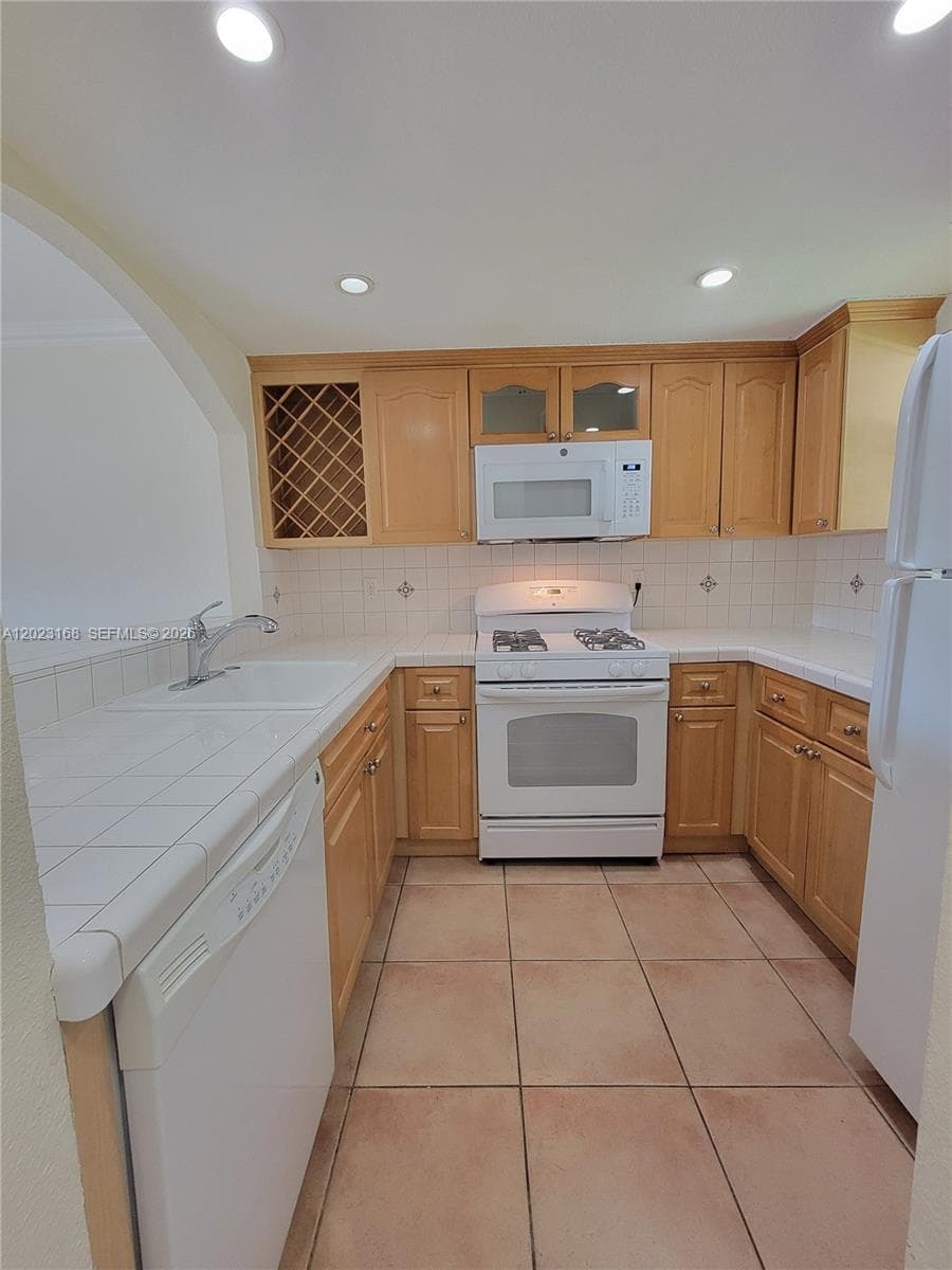 6707 N Kendall Dr # 107, Pinecrest FL 33156 photo 4