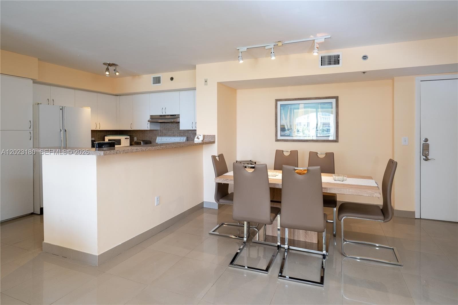 19601 E Country Club Dr # 7606, Aventura FL 33180 photo 5