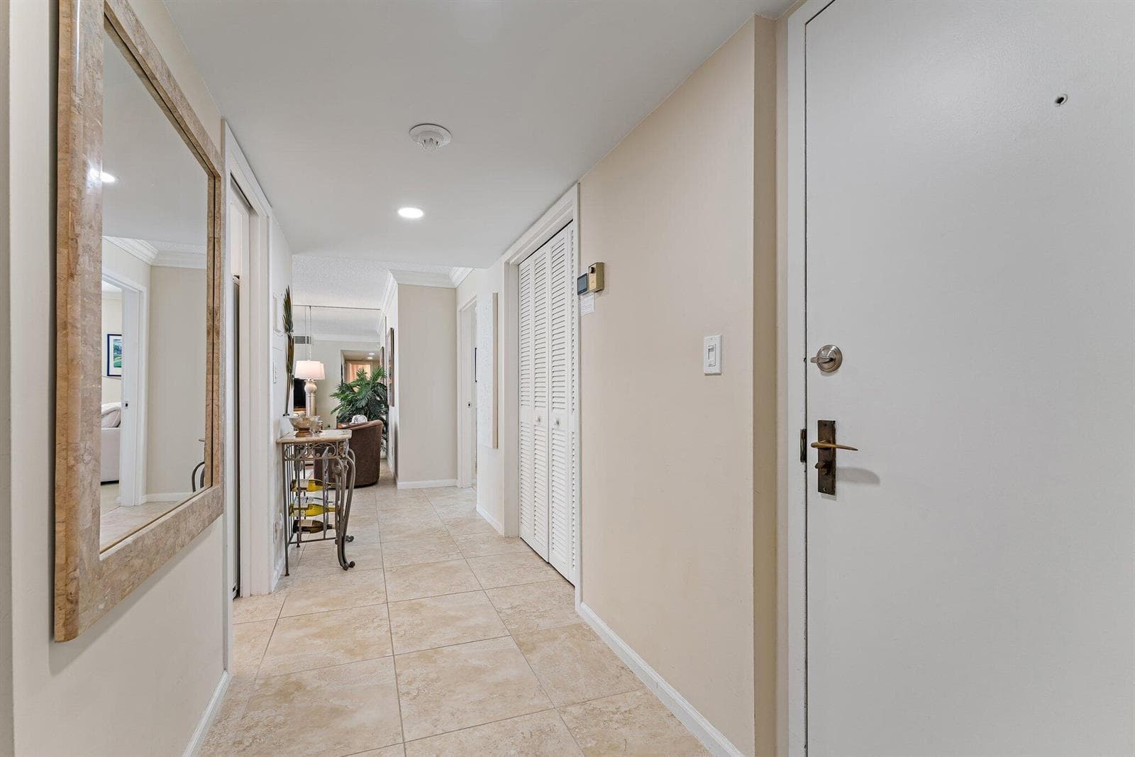 5480 N Ocean Drive, Singer Island FL 33404 photo 3