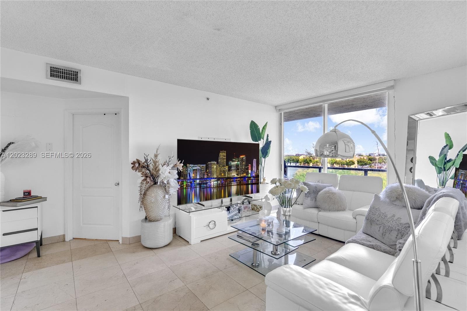 5077 NW 7th St # 517, Miami FL 33126 photo 5