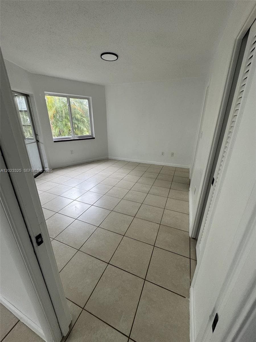 1643 NE Miami Gardens Dr # 121, Miami, FL 33179 photo 5