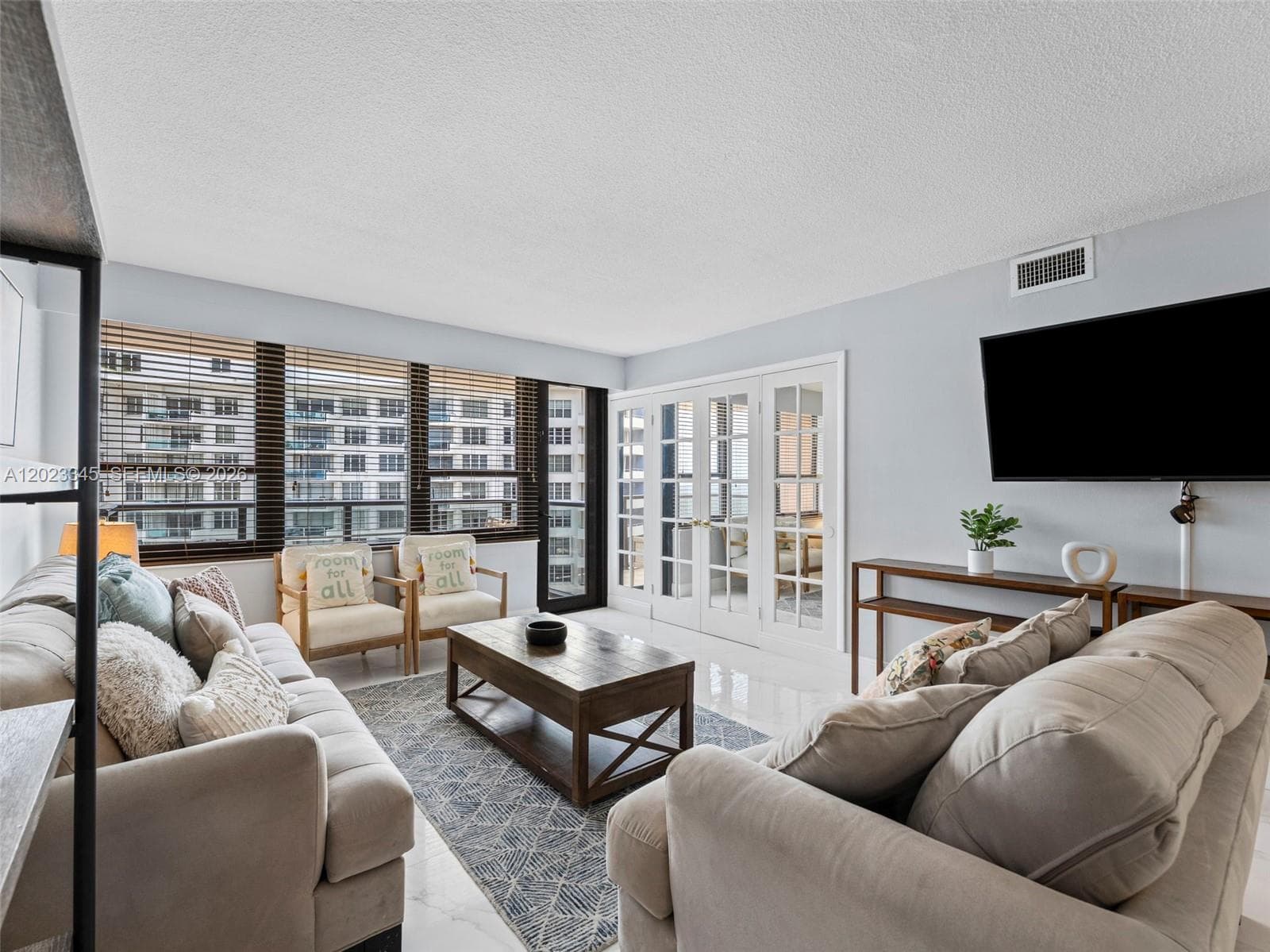 5225 Collins Ave # 1509, Miami Beach FL 33140 photo 2