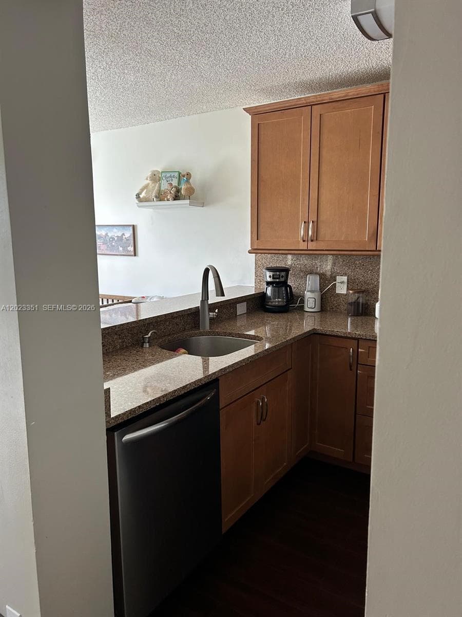 977 Coral Club Dr # 977, Coral Springs FL 33071 photo 4