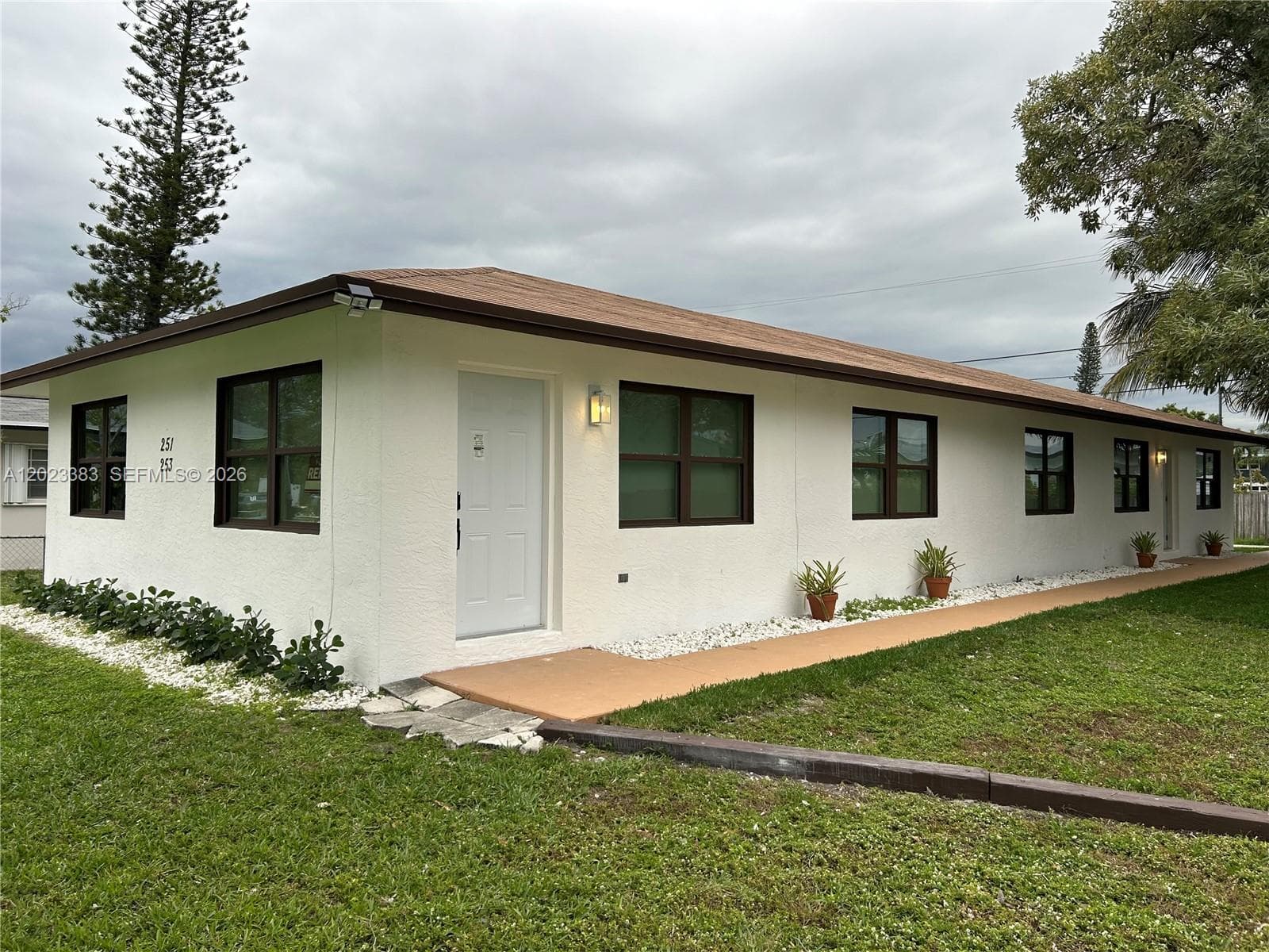 251-253 SW 11th St, Dania Beach FL 33004 photo 3
