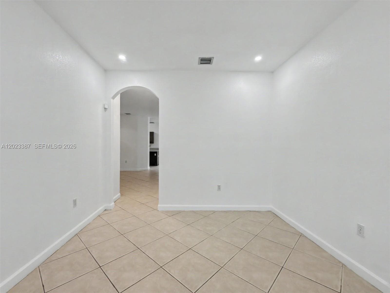 9267 SW 220th Ter, Cutler Bay FL 33190 photo 5