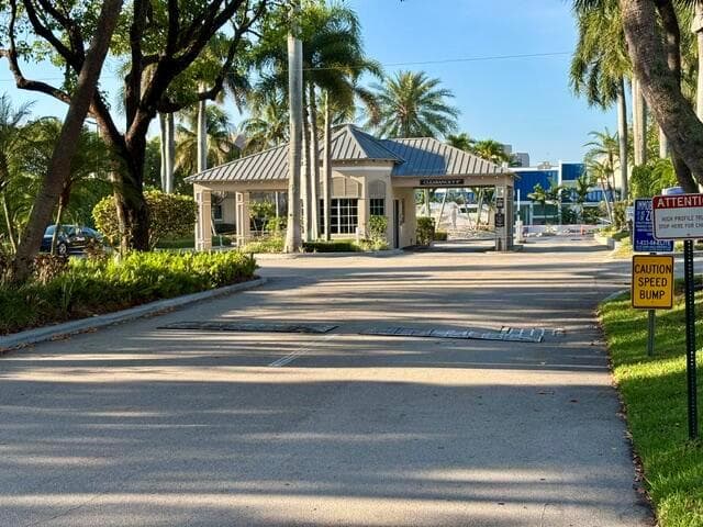 21 Royal Palm Way # 2020, Boca Raton FL 33432 photo 2