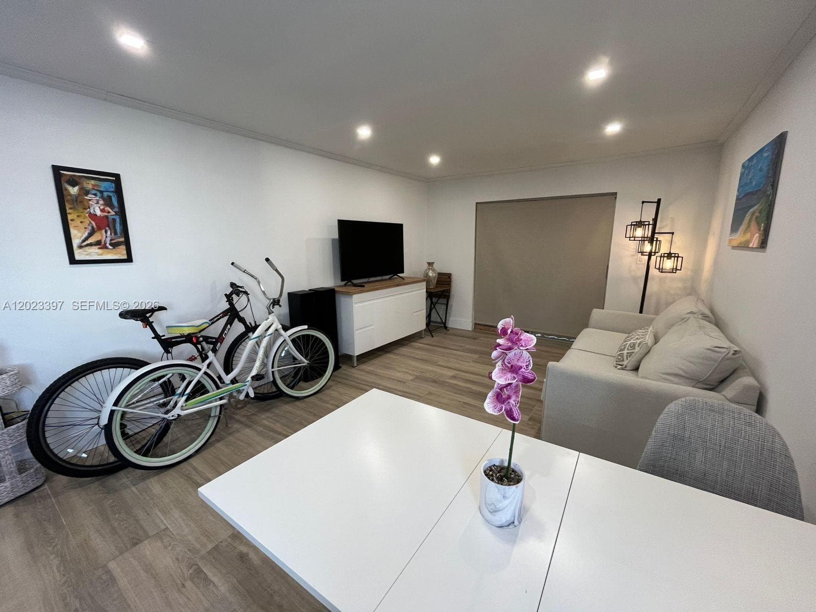 6965 Harding Ave # 401, Miami Beach FL 33141 photo 2