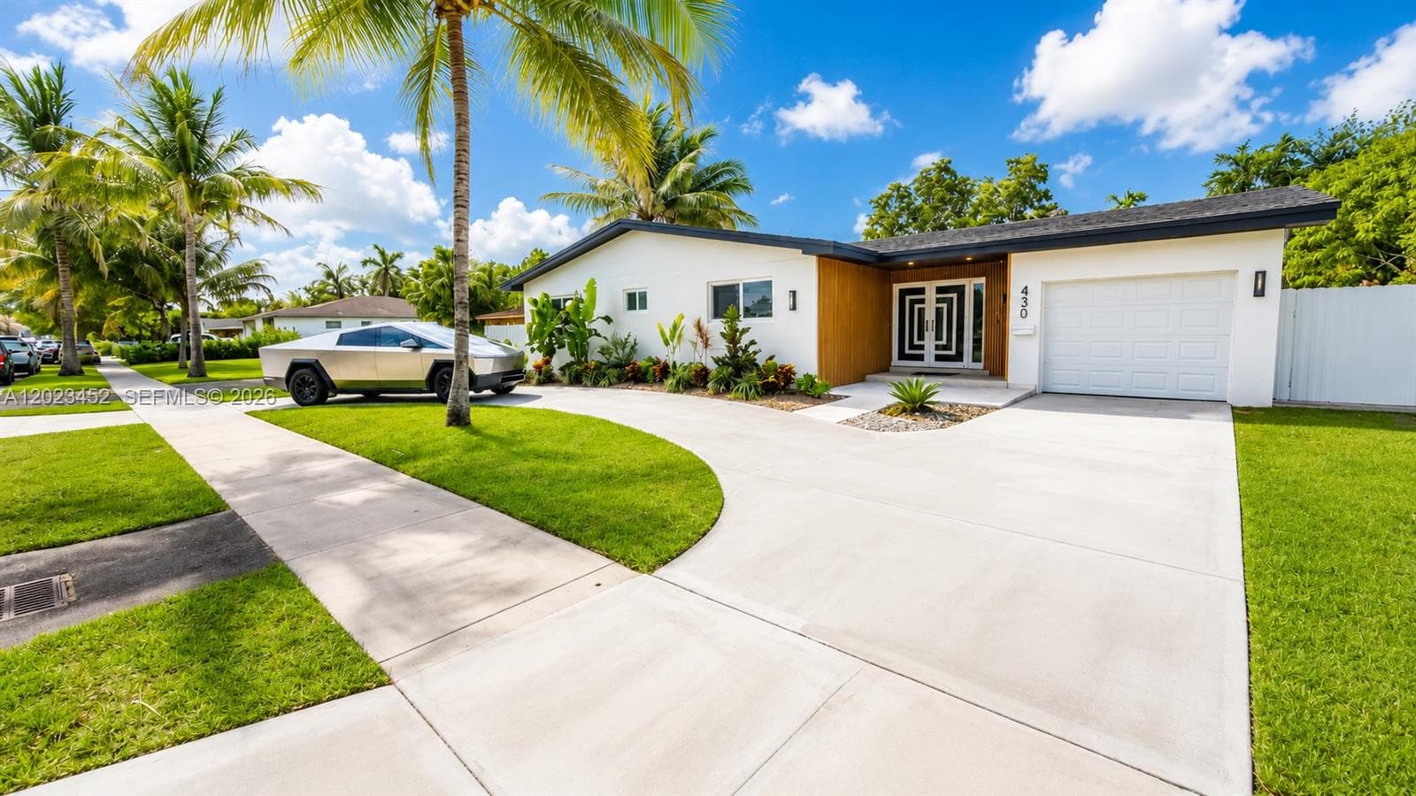 430 NE 145th St, Miami FL 33161 photo 2