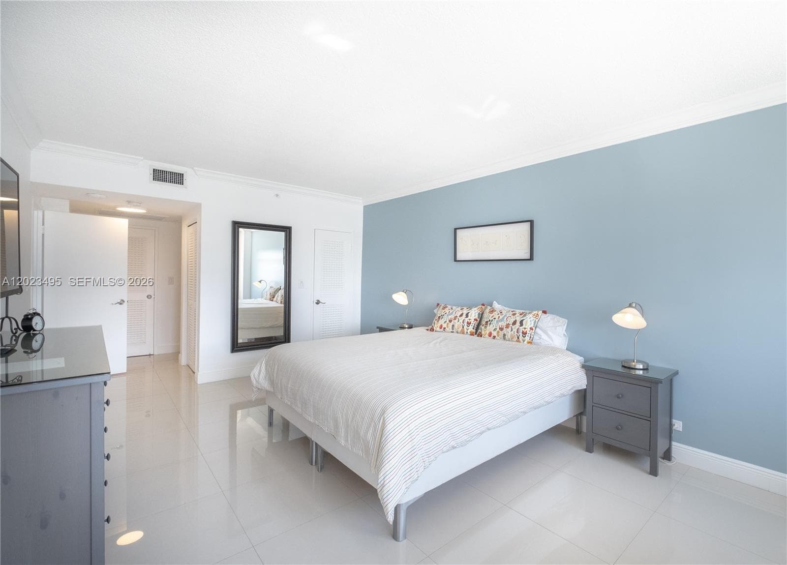 5601 Collins Ave # 1420, Miami Beach FL 33140 photo 4