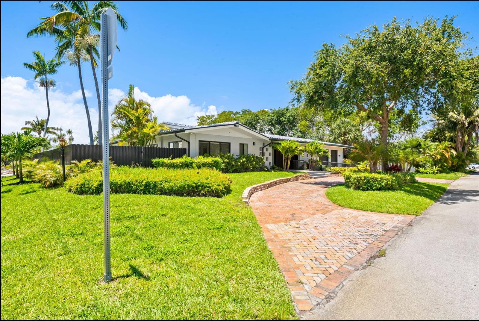2811 NE 53rd Court, Lighthouse Point FL 33064 photo 4