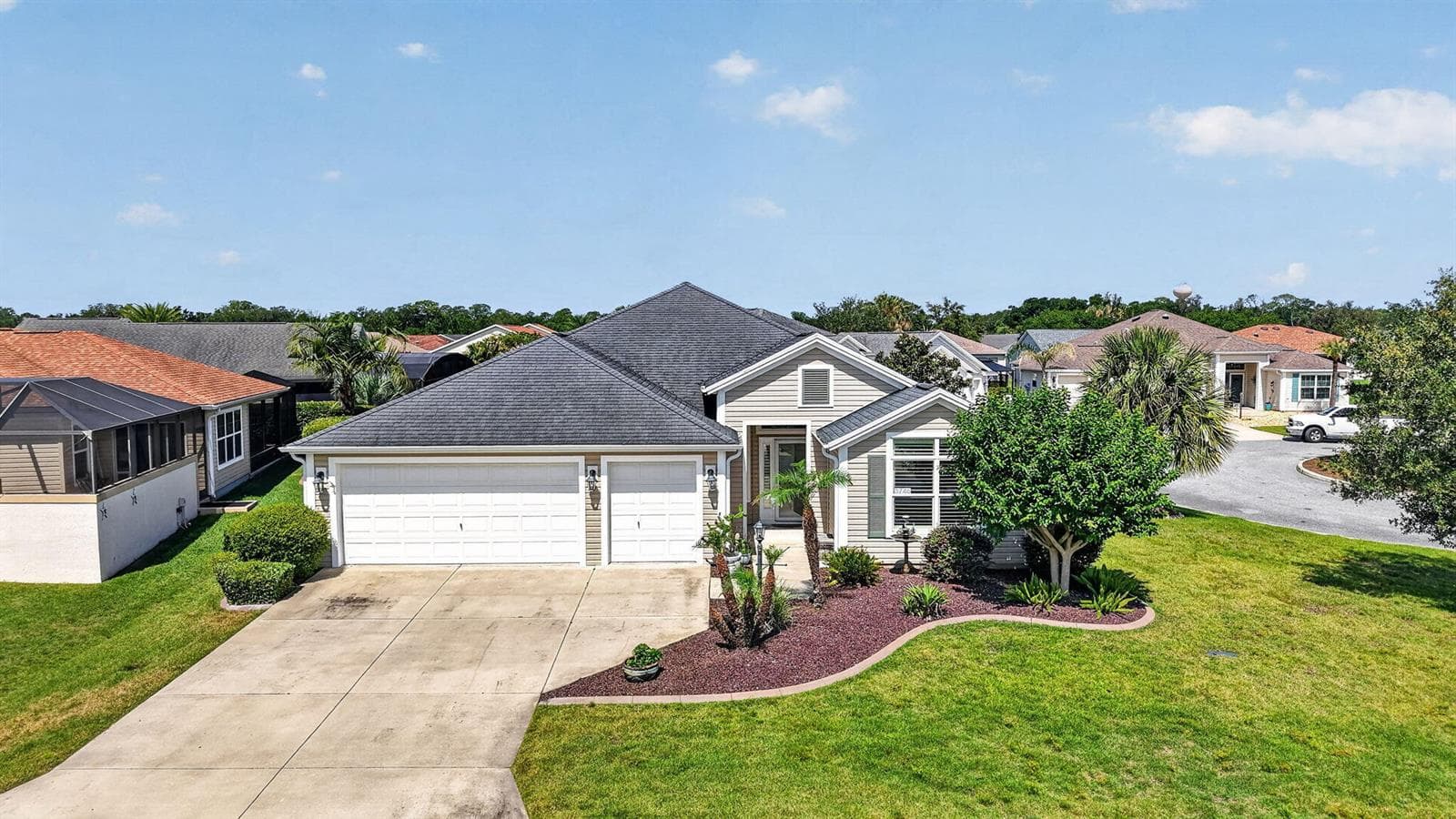 3746 New Moon Avenue, The Villages FL 32163 photo 3