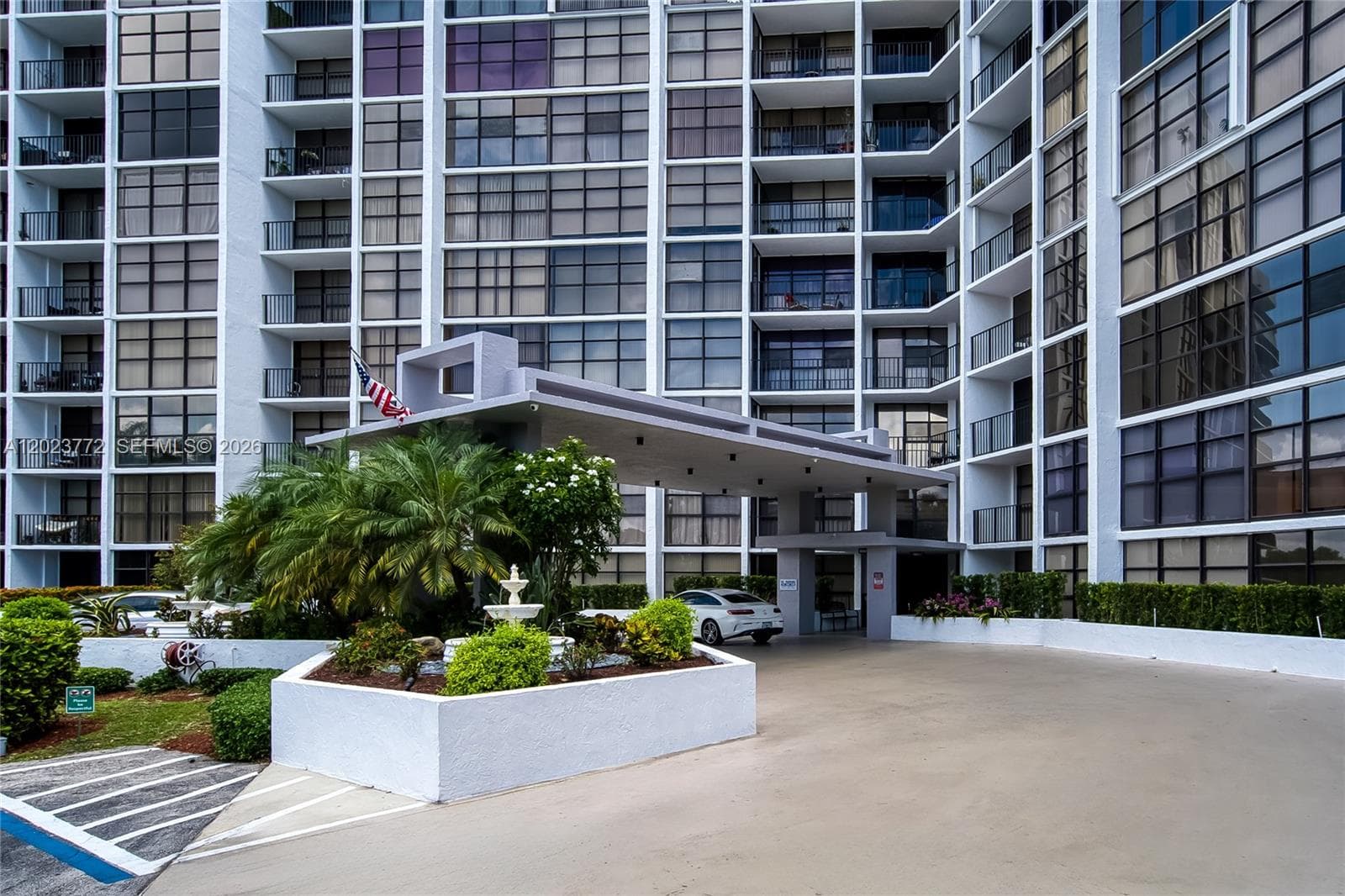 600 SW Parkview Dr # 505, Hallandale Beach FL 33009 photo 4
