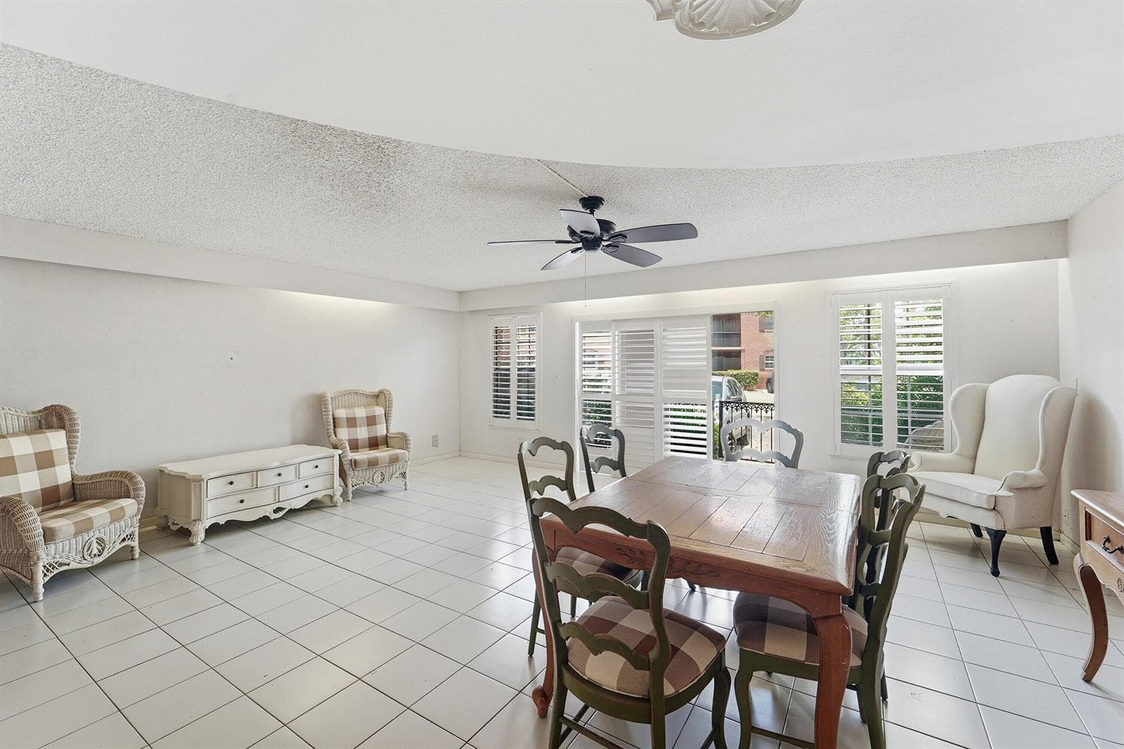 640 Tennis Club Drive # 103, Fort Lauderdale FL 33311 photo 2